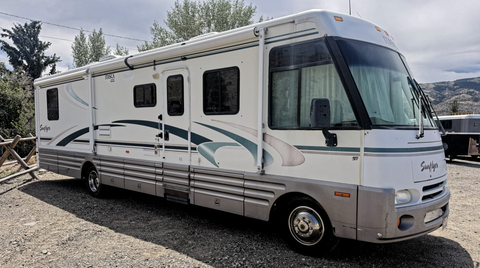 1999 Winnebago Itasca Sunflyer For Sale at Stickshift Motors Cody, WY