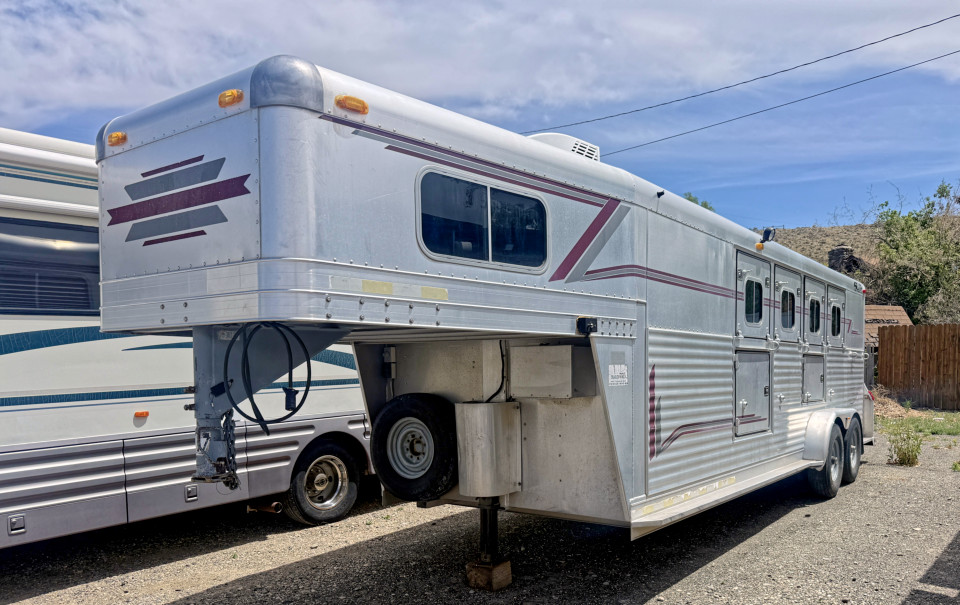 2000 Four Star 4-horse Trailer For Sale at Stickshift Motors Cody, WY